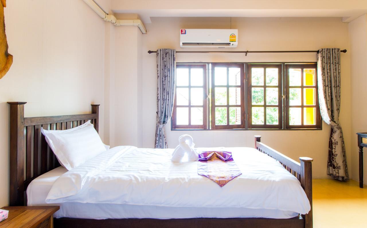 Bed and Breakfast Golden September à Chiang Mai Extérieur photo